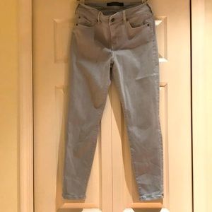Liverpool ankle skinny jeans. Brushed grey color